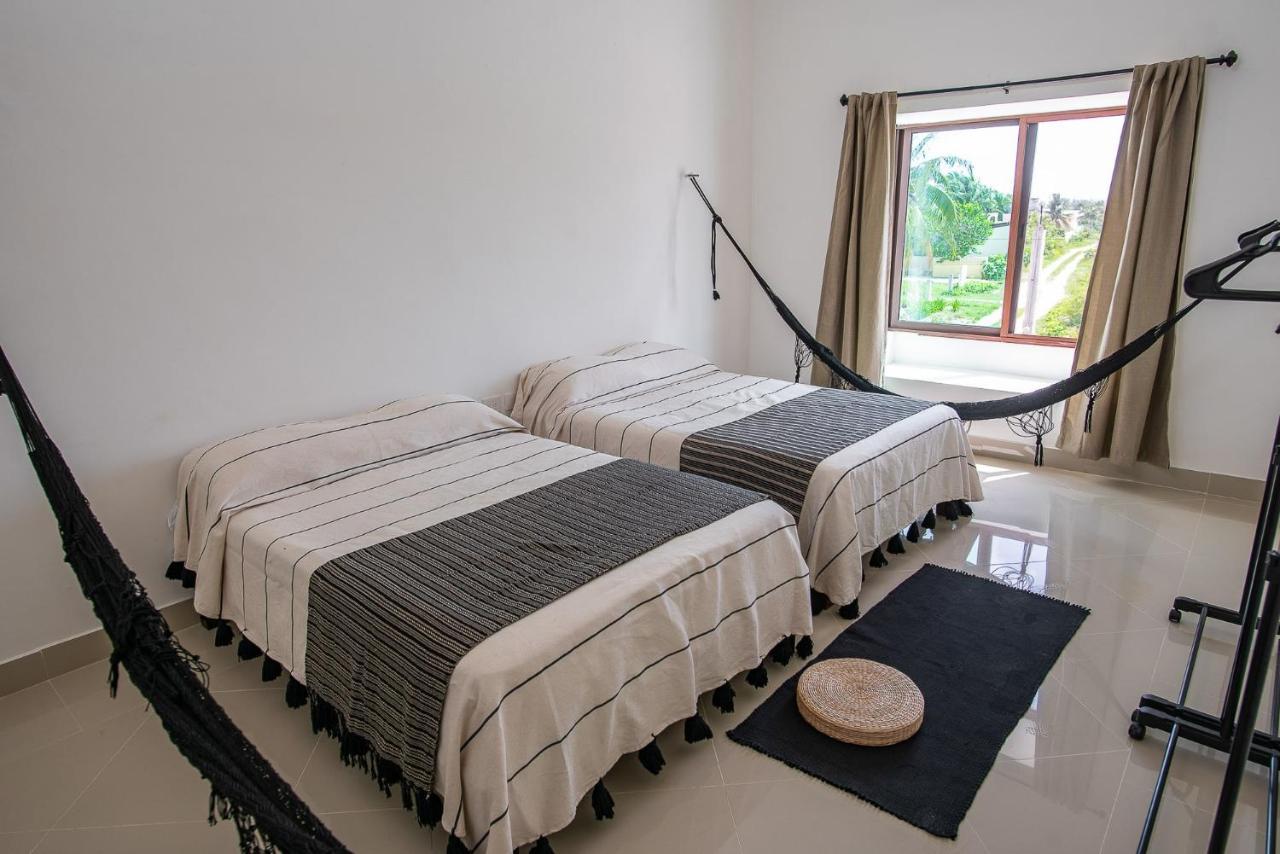 97982 New Modern Villa, Private Pool, High Internet Speed, 2 Blocks From The Beach Pueblo Pueblo Chicxulub Екстериор снимка